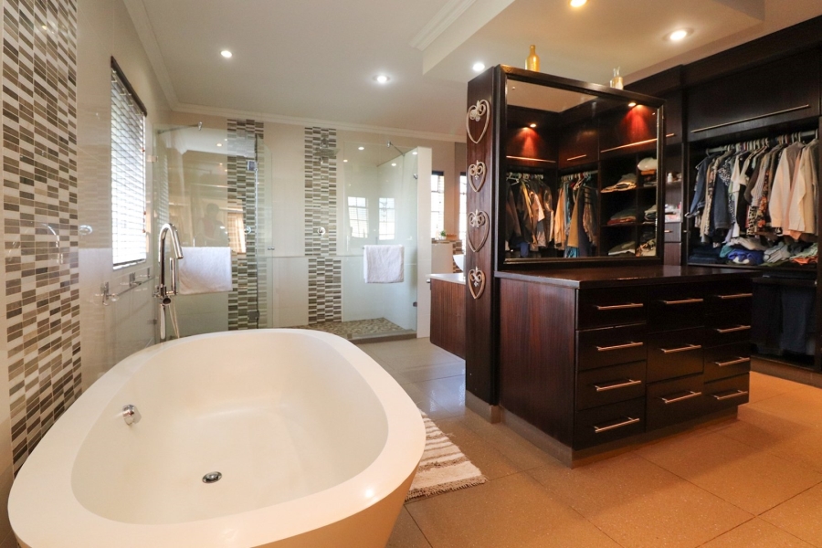 4 Bedroom Property for Sale in Wilkoppies North West